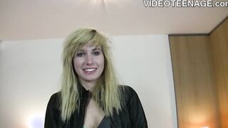 Shy 19 Yo Vicky Does Her First Porno Audition