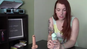 Lily O'riley Reviewing Small Sleipnir By Bad Dragon (Sfw)